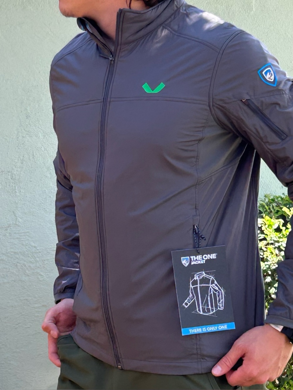 KUHL Men’ full Zip Nylon ONE Jacket. Gray XXL W/standup collar. Logo w/ new tags
